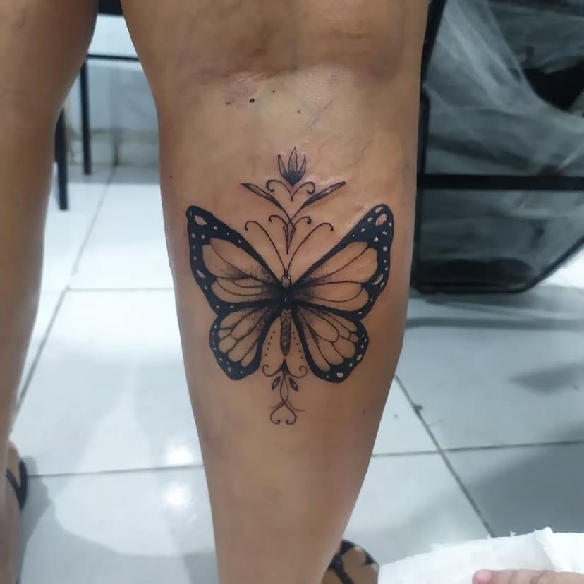 Tattoo da @dianaafilho obg pela confiança 

#tattoo #borboleta #blackwork #tatuagemfeminina