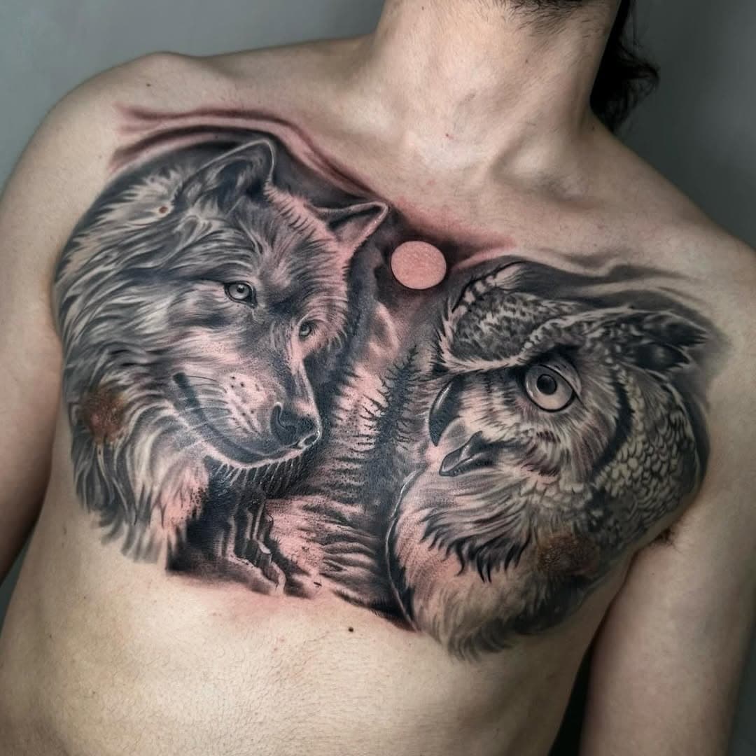 Inside the nature 
Lupo e gufo totalmente guariti (healed )
Fresh background 
#tattoohealed #tattoohealing #tattoochest #nofiltertattoo #blackandgreytattoo #tatuaggioguarito #tattoovomero #mirkoserinoart #tattoo2me #blackandgreytattoo #realismtattoo #realistictattoo #tatuaggiolupo #wolftattoo #owltattoo #tattoorealismo #napolitattoo #tattooanimales #tattooartist #blackandgreytattoos #tattooguarito