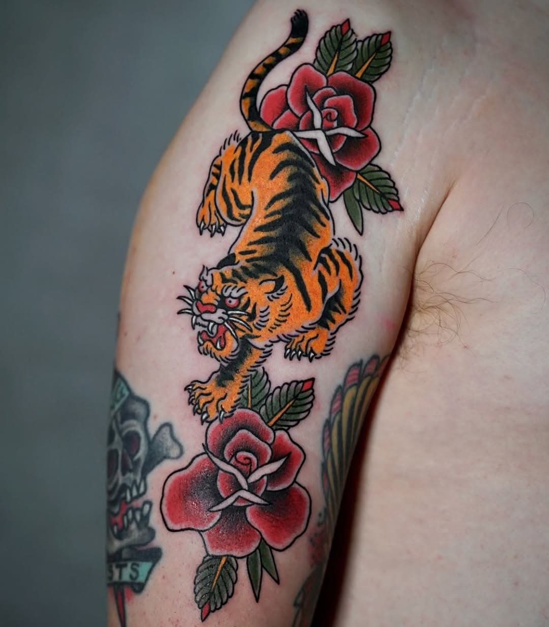 Oldschool Tiger from Lana‘s Wanna do‘s @meiler.ink 🐯 #meilerink  #corpsepaintertattoo #munichtattoo #oldschooltattoo