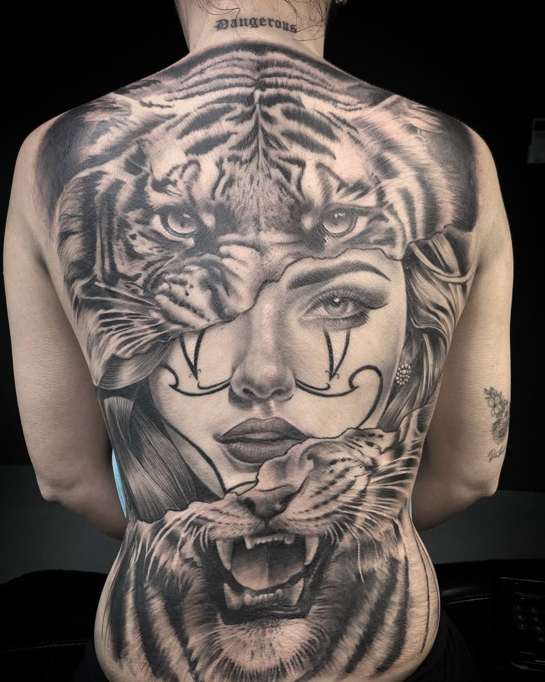 **PRIVATE BOOKINGS ONLY**
📍Brisbane/ Gold Coast/ Melbourne
.
.
.
.
#tigertattoo #blackandgreytattoo #chicanotattoo #brisbanetattoo #realismtattoo