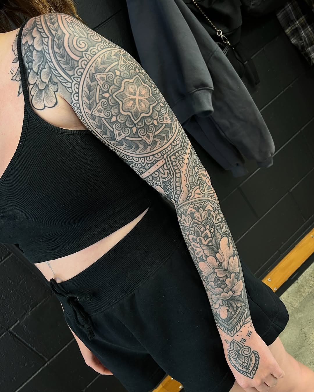 Finished sleeve done by @scottwaterstattoo! 
.
.
.
.
.
.
.
.
.
#tattoo #tattoonz #nztattoo #nztattooartist #tattooartistnz #mainstreettattoonz #nzmainstreettattoo #sleevetattoo #mandalatattoo #mandalasleeve #blackandgreytattoo #ornamentaltattoo #ornamentalsleeve