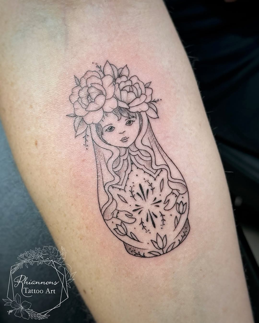 Super cute little Matryoshka doll for @mrndknzvc ✨

#finelinetattoo #matryoshka #floraltattoo #femaletattooartist #ladytattooers