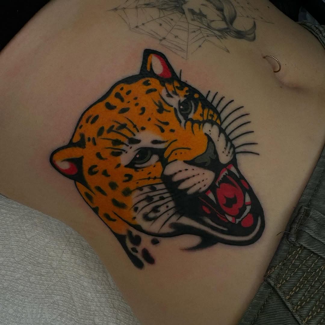 I had a blast with this one, I am so very stoked on this leopard flash piece I got to tattoo yesterday on Angelyna @heartachetattoo 

More like this pretty please !!!🙏
.
.
.
.
.
.
.
.
#leopard #leopardtattoo #colortattoo #bigcatsofinstagram #bigcattattoo #vancouvertattoo #vancouvertattooartist #newwestminster