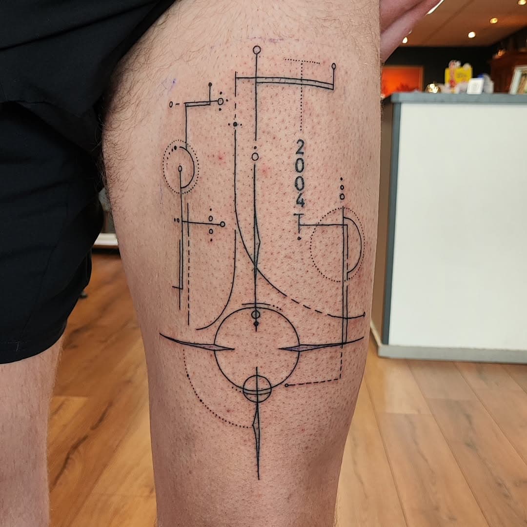 #geomatric #geomatrictattoo #sacredgeometry #linework #compass #coilporn #legtattoo #nijverdaltattoo #blackwork #eigewijs #1