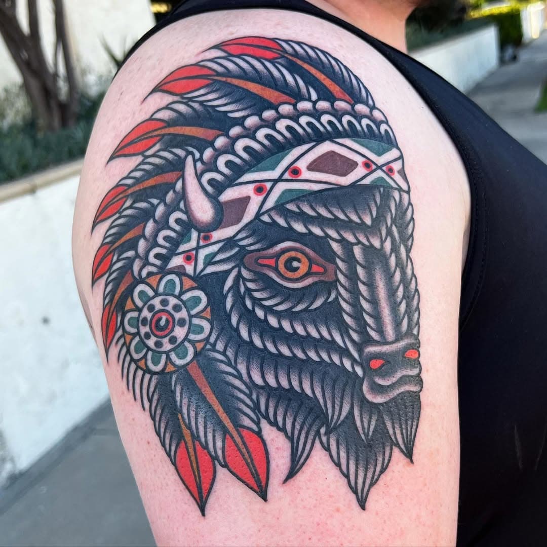 First tattoo for Scott. 2.5 hours, Thank goodness for 15mags. To book a tattoo with me, email: dereksayegtattooer@gmail.com @genuine_electric_tattoo #genuineelectrictattoo #tattoo #traditionaltattoo #sfv #lossngeles #vannuys #losangelestattoo #losangelestattooartist