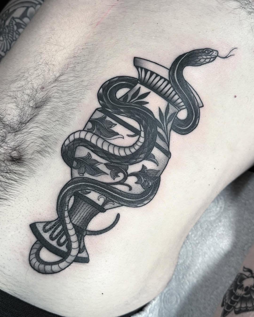 Thank you Beyonce and Nathan for this tattoo! 🕺 
done at @secretdoor_studio 
with @emalla.official 

💕🙂DM for BOOKINGS 🙂💕✨ #dublintattoo #emallatattoosupply #snaketattoo #potsnake #blackandgreytattoo