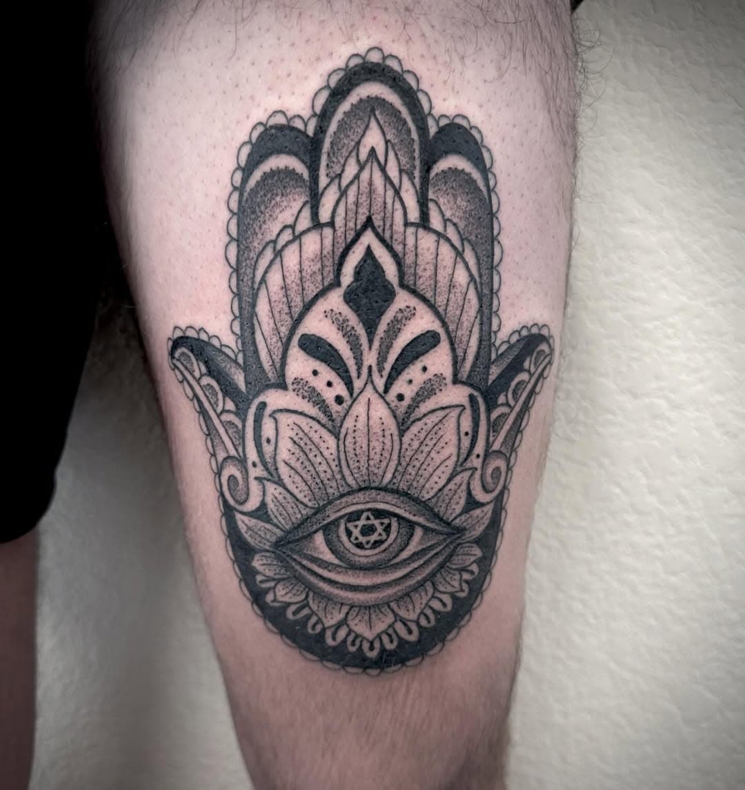 Hamsa ✋🏼👁️ from a while back.. 
•
•
•
• #blacksagestudio #ColorfulConcepts #mandala #tattoo #dotwork #dotworktattoo #blackwork #blackworktattoo #ornamentaltattoo #ornamental #geometrictattoo #hustlebutterdeluxe #dynamicink #truetubes #fusionink #blackclaw #blackclawneedles #stencilstuff #Kwadroncartridges #tatsoul #denvertattooartist #Coloradotattooartist #EvergreenColorado #hamsa #fatima #cheyennetattooequipment #hamsatattoo #allegoryink #cheyenne_tattooequipment #sacredgeometry