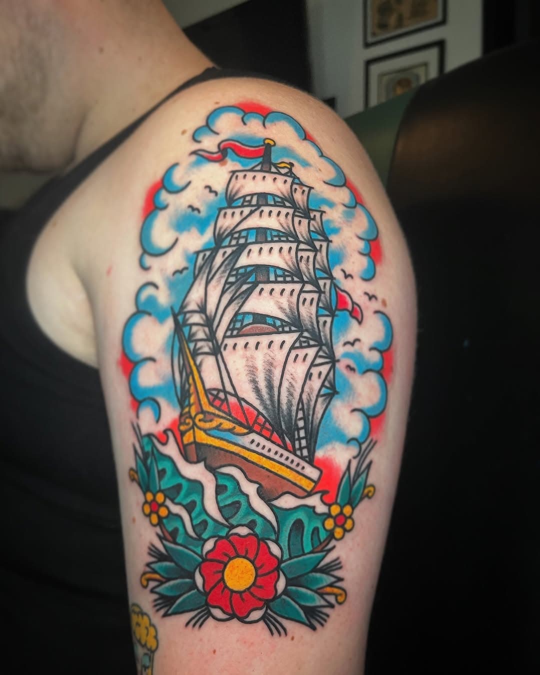 Clipper that I forgot to post for Harry. Not done one in ages. Thanks as ever buddy!  #classictattoos #boldwillhold #traditionaltattoos #traditionaltattoo #traditionalartist #whipshaded #brightandbold #tradtattos #derbytattoo #derbytattoos #derbyshire #derbyshiredales #blackclaw #blackclawneedle #blackclawneedles #oldlines #bright_and_bold #realtraditional  #traditionalflash #tattoo #besttradtattoos