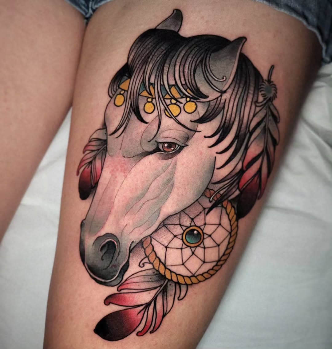 Par @romainlacroixtattoo 

#neotraditionaltattoo #tatouagecheval #dreamcatcher #attrapereve #inkedgirls #tatouagefin #toulousetattoo #neotradeu #neotraditionalfrance #encrescestouvert