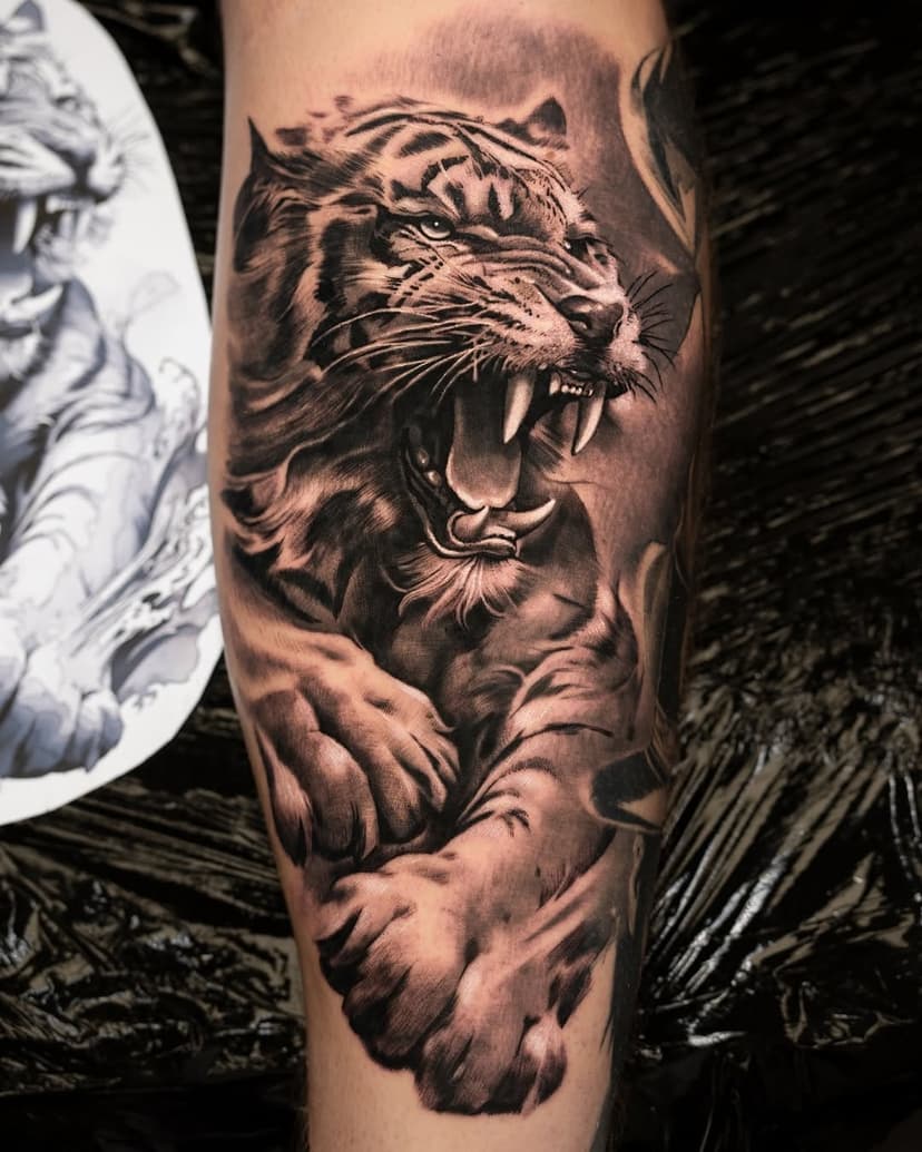 🐯

#tiger #tigertattoo #tigertattoos #animaltattoo