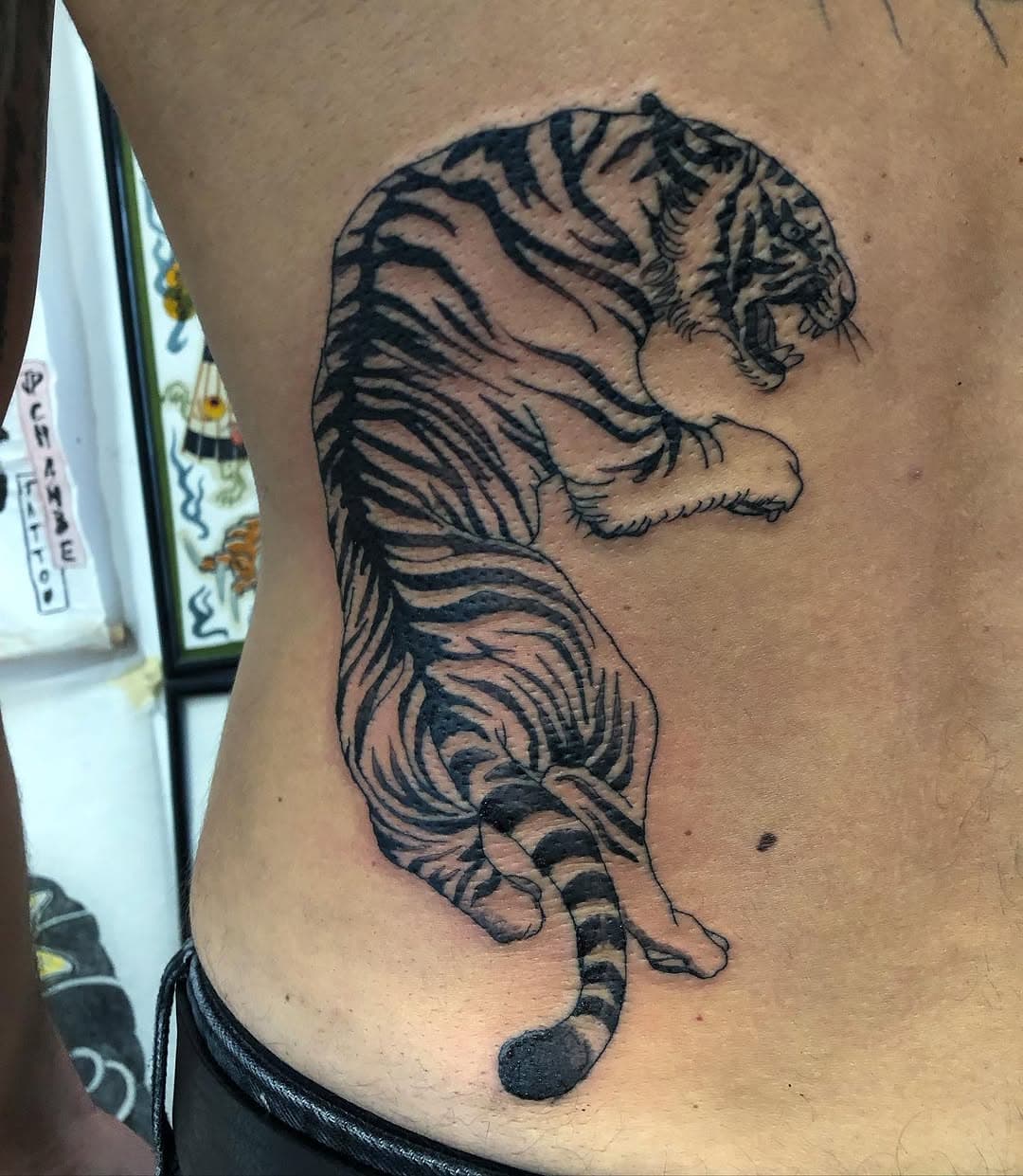 - Para citas mandar DM  @toratoratattoo Calle Editor  Manuel Aguilar N2 al lado de Mercado Central Valencia Spain ☎961 676 974 #japaneseink #japanesetattoo #japanesetraditional #tattoo #tattoos #valencia #tattoovalencia #tatuajesvalencia #bright_and_bold #colortattoo #cleantattoos #boldtattoos #solidtattoo #irezumi #inked #spain #tattooing #toratoratattoo #japanese_ink #classictattoospain #japanese_ink #thebesttattooclassicspain #ink_tattoo_promotion #tattoo_models #thetattooloverzthetattooloverz