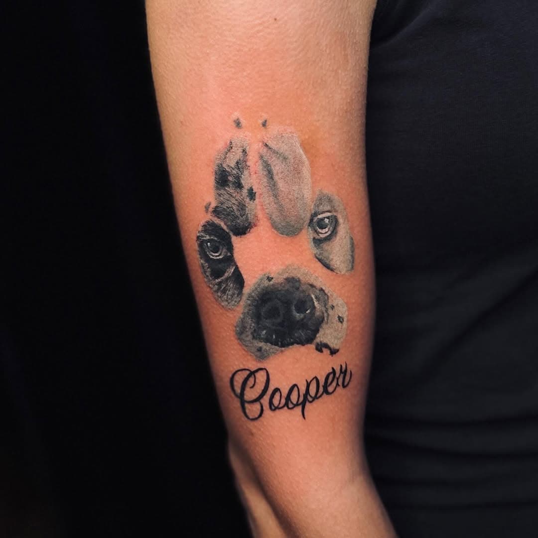 ♥️#dog #dogtattoo #hund #animal #tattoodesign #tattooart #realismtattoo #dogportrait #pfote #inklife #inkstyle #tattoodesign #tattooideas #tattooworld #tattoosofinstagram #bolesławiec #hannover #braunschweig #salzgitter @xtremetattooink #fkirons
