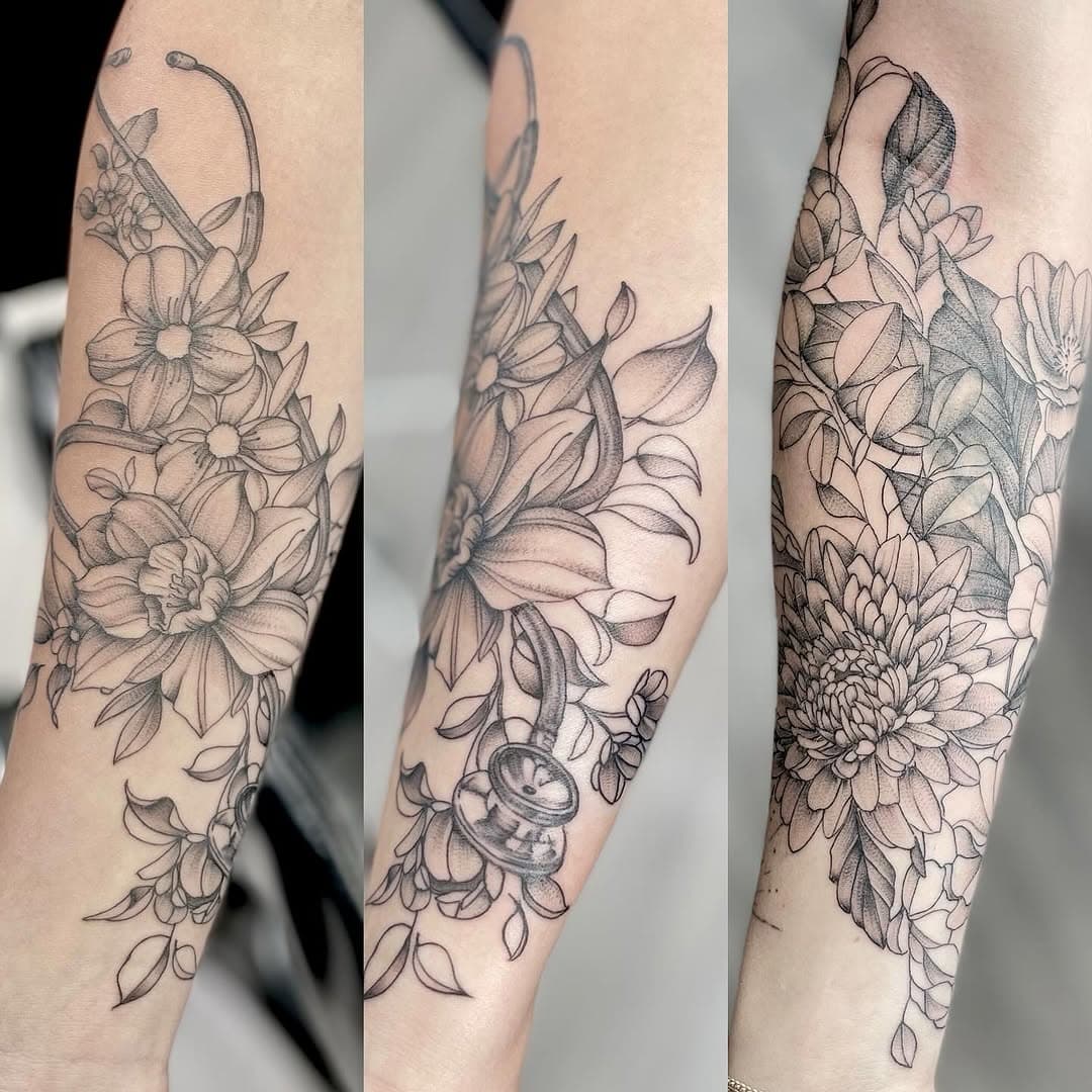 A few florals that have passed though the studio lately. From fine line, black and grey, color, antique, fantasy and realism we have you covered! Give us a shout to create your next piece. 

#cochrane #cochraneartist #cochranetattoo #calgary #calgaryartist #calgarytattoo #yyc #bowvalley #canmore #canmoretattoo #inked #bodyart #floral #floraltattoo #nature #fineline #delicate #flowers #nurse #doctor #medicine