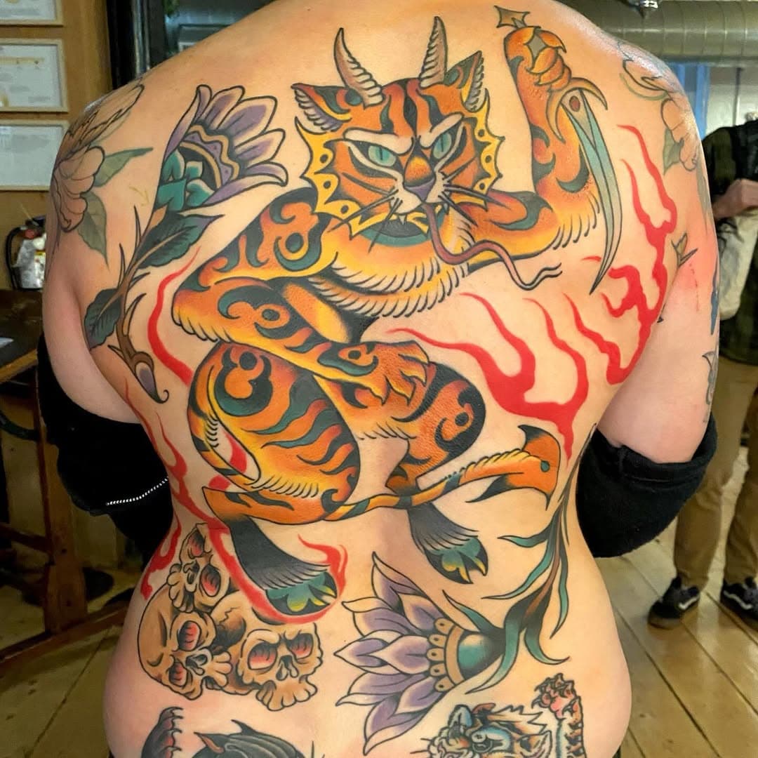 Finished up this collaboration back piece (@jburgesstattoo and @bryanneufs) on good buddy @soft_hand_jan 
This one was an honour. Thanks for the trust 🙏🏻 

#reginatattoos #traditionaltattoos