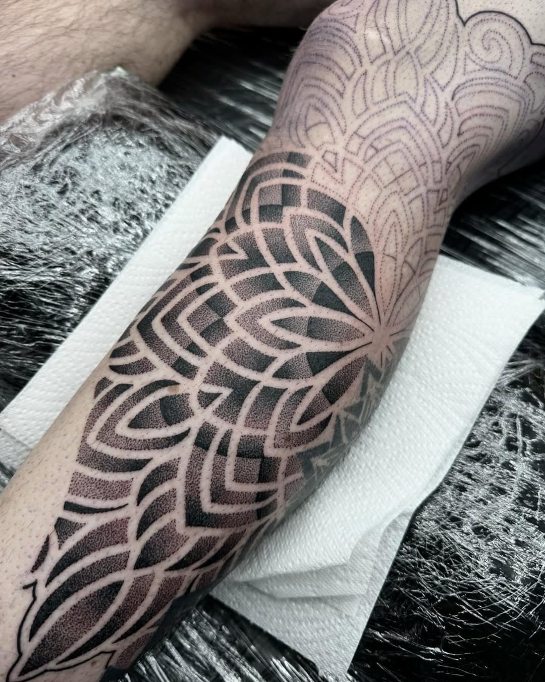 Start of a large leg tattoo for Jamie today. This is side of calf area and wraps around part of the front and back of his knee. I’m enjoying getting to do large scale pattern work like this. If you’d like to book in or enquire please dm me 🙏 
@portlandstreettattoo 

#dotworkers #dotwork #mandala #mandalatattoo #dotworktattoo #geometric #geometrica #geometricart #geometrip #geometripsmall #geometrictattoo #blackworktattoo #btattooing