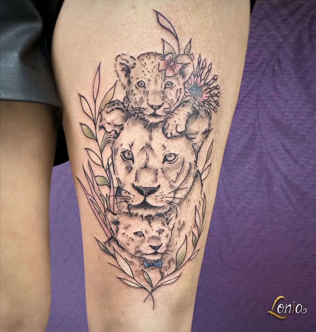 Merci Lilia ! 🦁
.
.
.
.
.
#lonia #troyes #tattootroyes #tatouage #tattoo #tattoos #flower #flowertattoo #liontattoo #familytattoo #goldtattoo #love