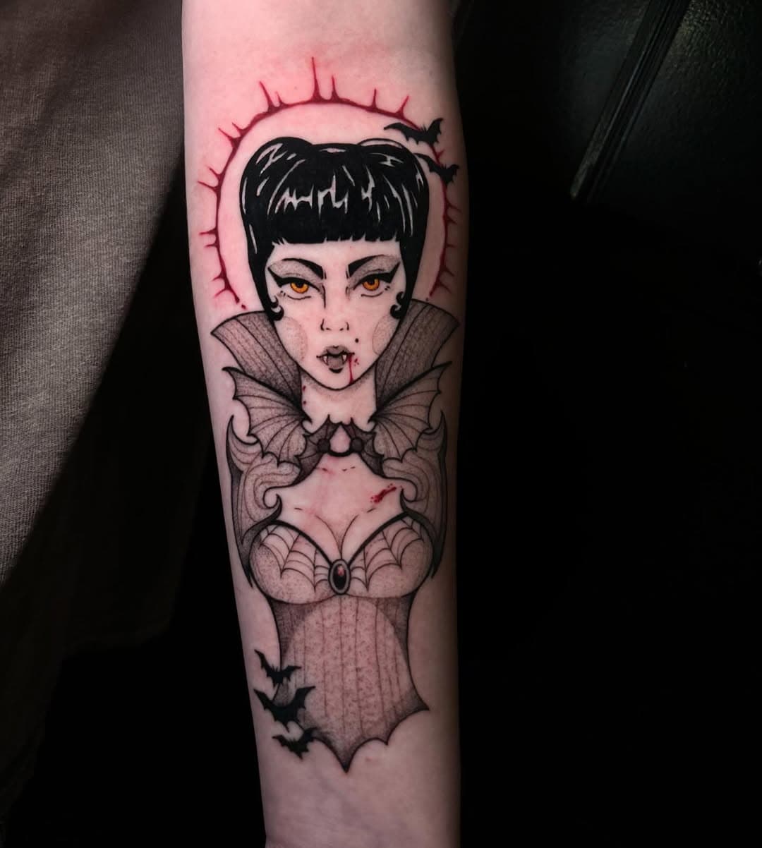 Nothing more perfect for Halloween time than a new spooky tattoo🎃 such a blastt getting to do this goth vampire lady <3 message me for some more Halloween time tattoos!

#tattooshop #tattooist #tattooartist #tattooshop #hallowen #halloweentattoo #vampire #vampiretattoo #womantattoo #womantattooartist