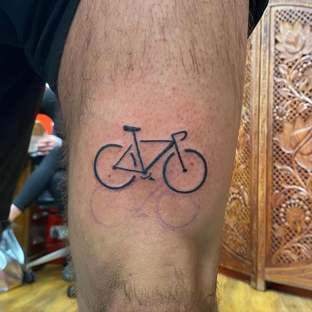 Small tattoos @happysailortattoo  #bicycletattoos #treblecleftattoo #scripttattoo #barbiecrowntattoos #commemorativetattoo #wingstattoo #ripdad