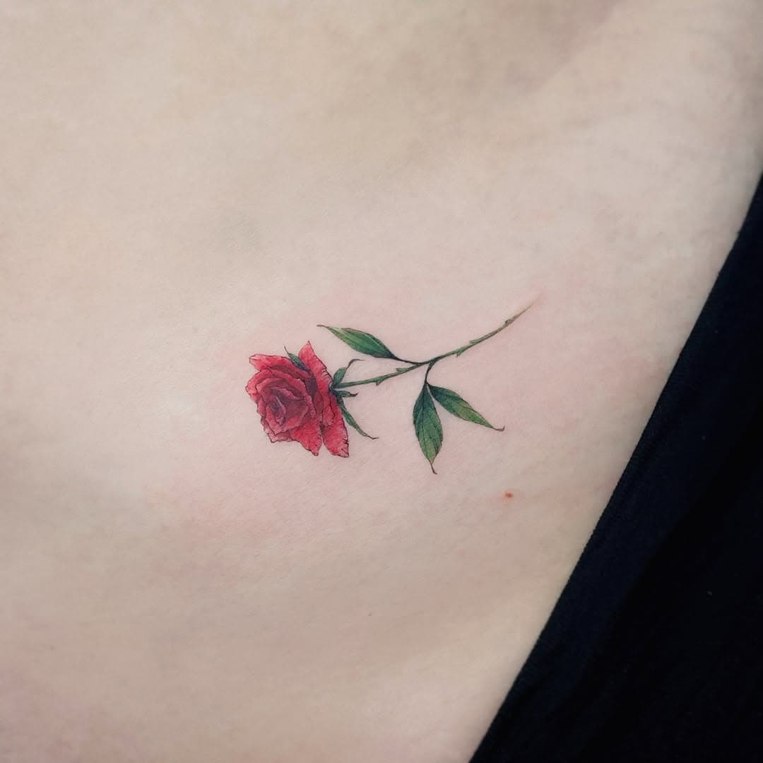 Микро розочка в спрятанном месте 🌹 

#microtattoo #minitattoo #rosetattoo #rosetattoos #flowerstattoo #watercolortattoo #realismtattoo