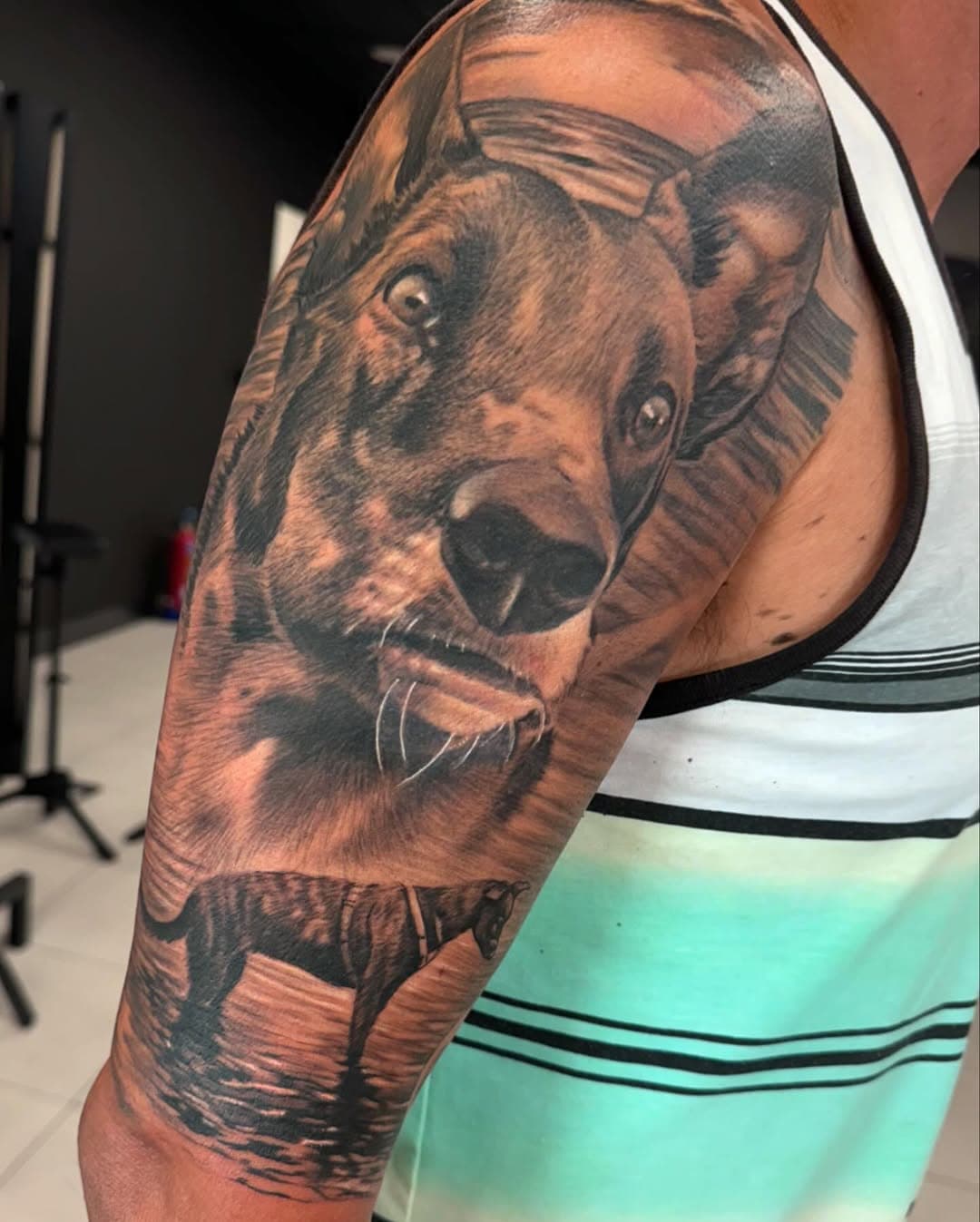 Como me encanta tatuar a vuestros amigos que nunca os fallarán !!!!!
Más aún cuando me enfrento a una raza nueva siempre un nuevo reto !!! 
Haber si cae algún gatito también!!!!!🙈
Realizado en @brotherstattoobilbao