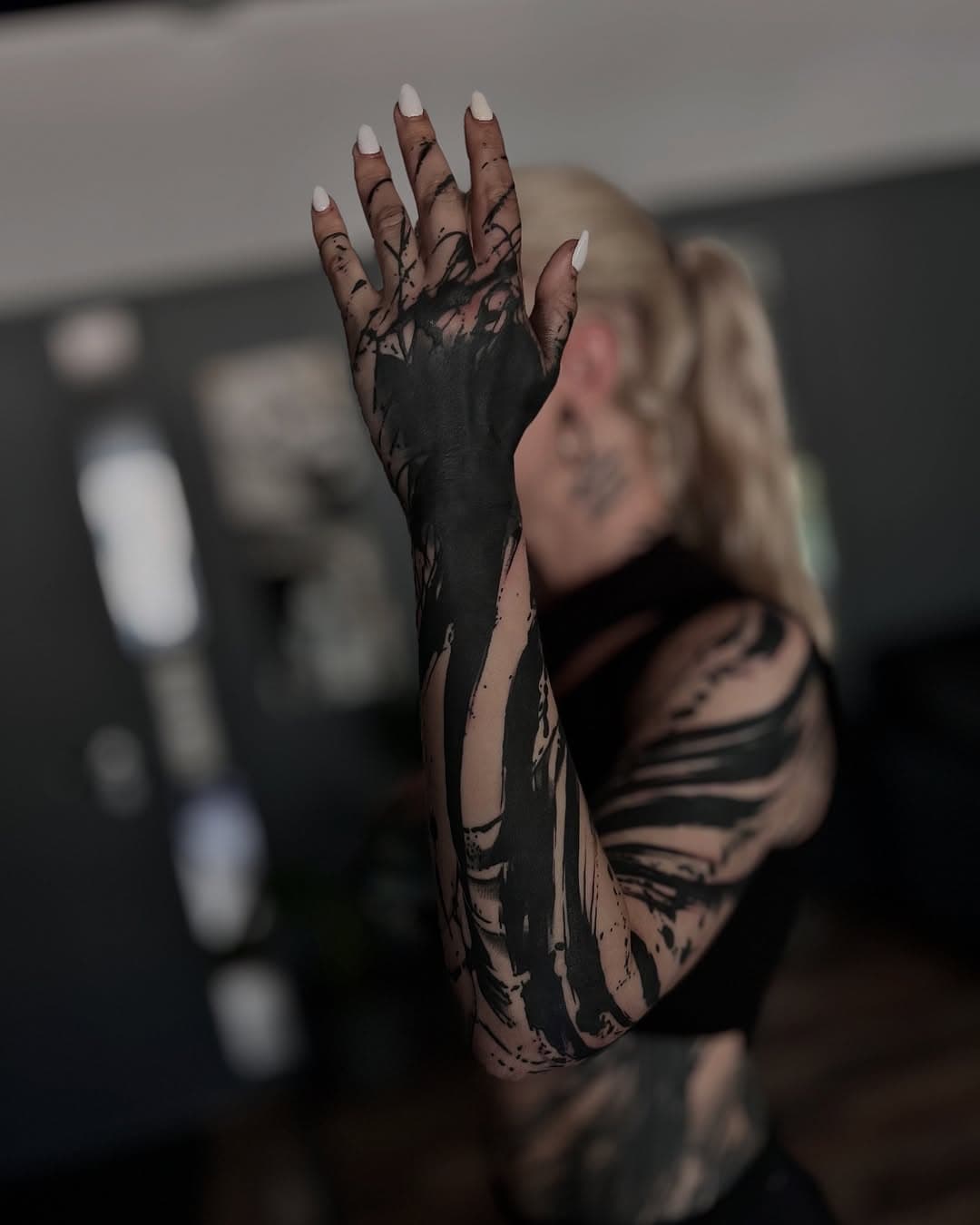 Heavy full black sleeve with hand coverup for Mira. 
Really enjoyed that one, you? Let me know your thoughts👇

Contact: koro.tattooart@gmail.com

•
#abstraction #abstracttattoos #equilattera #blackwork #blackworkerssubmission #sleevetattoos #handtattoos #inkedgirls #tatooideasforgirls #fypp #viraltattoo #fyp