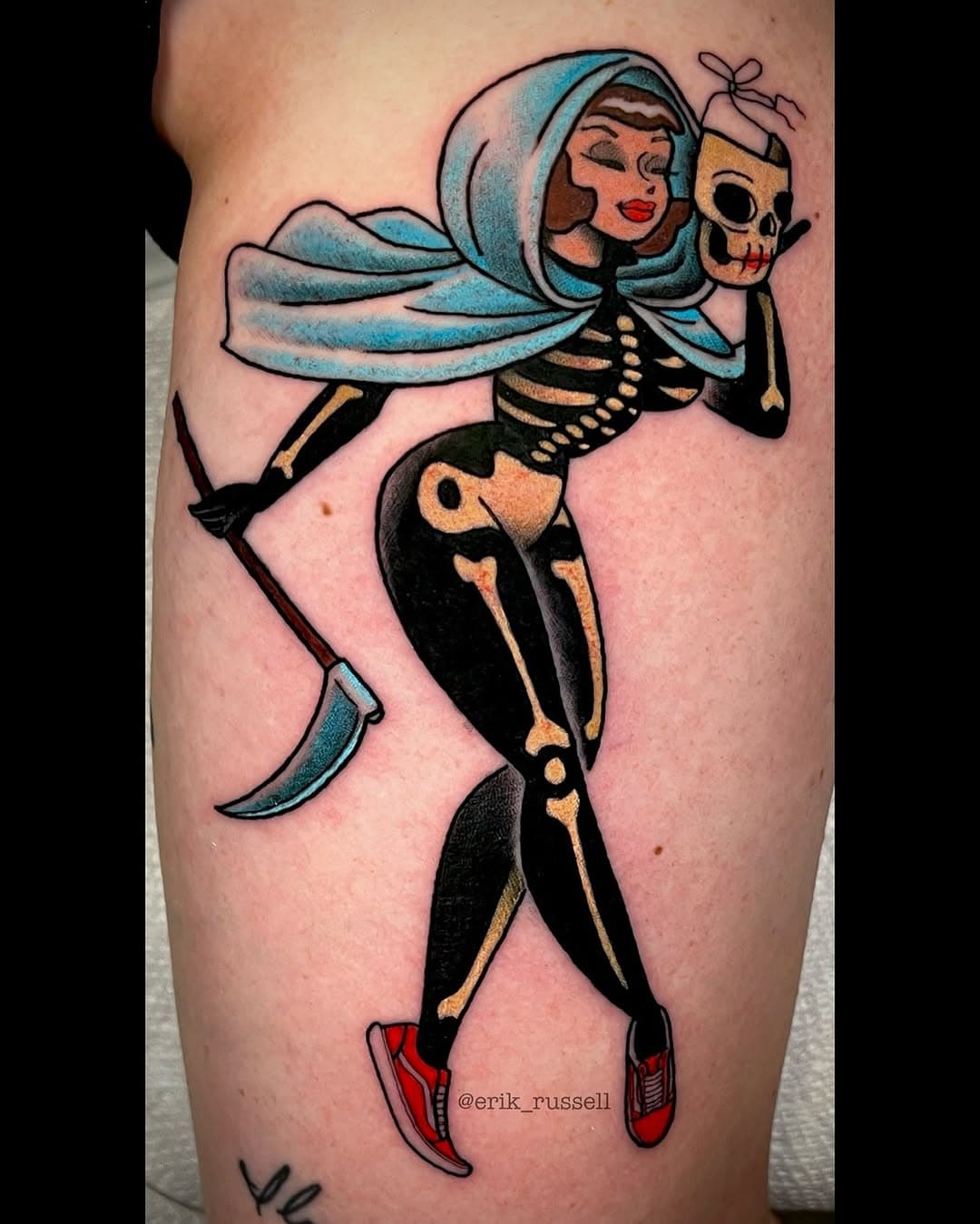 Perfect tattoo for Halloween. Hope y’all have great night!! 

#tattoo #tattooartist #coralsprings #broward #flauderdale #palmbeach #westpalmbeach #bocaraton #florida #southflorida #america #veteran #murica #colorfaststudios #photooftheday #ink #inked #colorfast #traditional #traditionalart #traditionaltattoo #floridatattoo #floridatattooartist #floridatattooers #pinup #pinuptattoo #halloweencontest #halloweentattoo