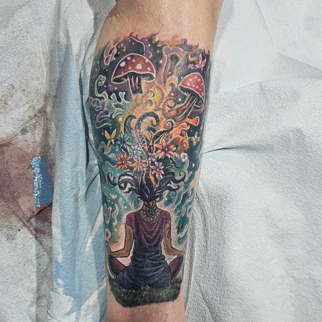 Mostly healed. This was a fun challenge thank you @jgrubb52 for trusting in me. #meditation #jacksonvillenc #cherrypointnc #swansboronc #topsailisland #fkironsxion #nctattooers #ultramegasupreme #tattoosforgirls #solidink #jacksonvillenctattooers #onslowcountync #camplejeune #mushrooms #colortattoos #psylocybin #psychedelicart