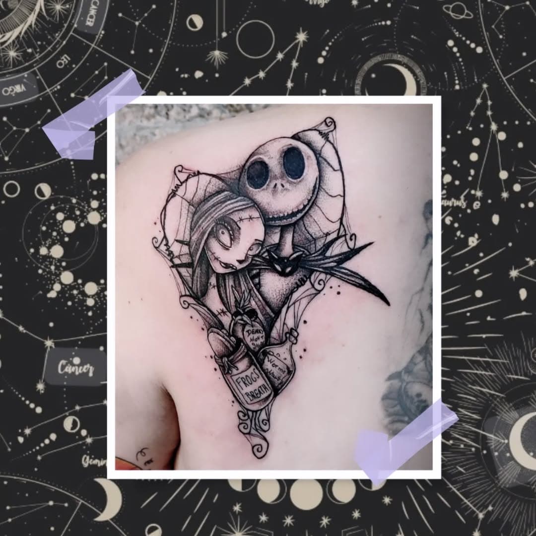 ✨Jack y Sally✨ mi infancia en trazos de tinta, me encanta hacer este tipo de trabajos, muchas gracias a @aclaudiaestefania  una vez más por la confianza y el buen ratito que echamos, siempre es un placer recibirte 💗

.
.
.@chris_chalice #pesadillaantesdenavidad #nightmarebeforechristmas #tattoojack #jackandsallytattoo #finelinetattoo #potions #chrischalice #amoloquehago #vigotattoo