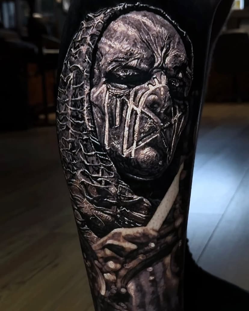 Still shot, II of @sleep_token 🥁💀
Thanks to Sam for letting me do this piece, absolutely loved tattooing it for you, can't wait to add more to your leg sleeve! 🤘
Done using Kwadron Inx and cartridges 

@black_kraken_ink
@kwadron 
@ii_sleeptoken 
@_lani_mask_ 

#adampeerstattoo #kwadron #kwadroninx #art #tattooart #tattoo #tattoos #tattooartist #blackandgrey #blackandgreytattoo #portrait #portraittattoo #gothic #gothictattoo #darktattoo #darkart #surreal #sleeptoken #sleeptokentattoo #drummertattoo #bandtattoo #iisleeptoken #ii_sleeptoken @fkirons