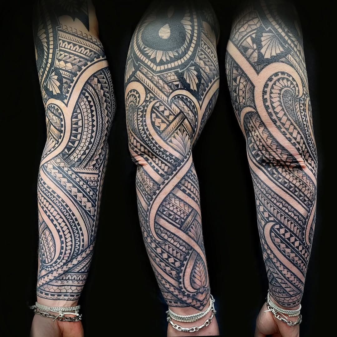 #maldecrâne #polynesiantattoo #polynesianart #tatouagepolynesien #maori #maoritattoo #maoriart  #trilogytattoo #trilogy95