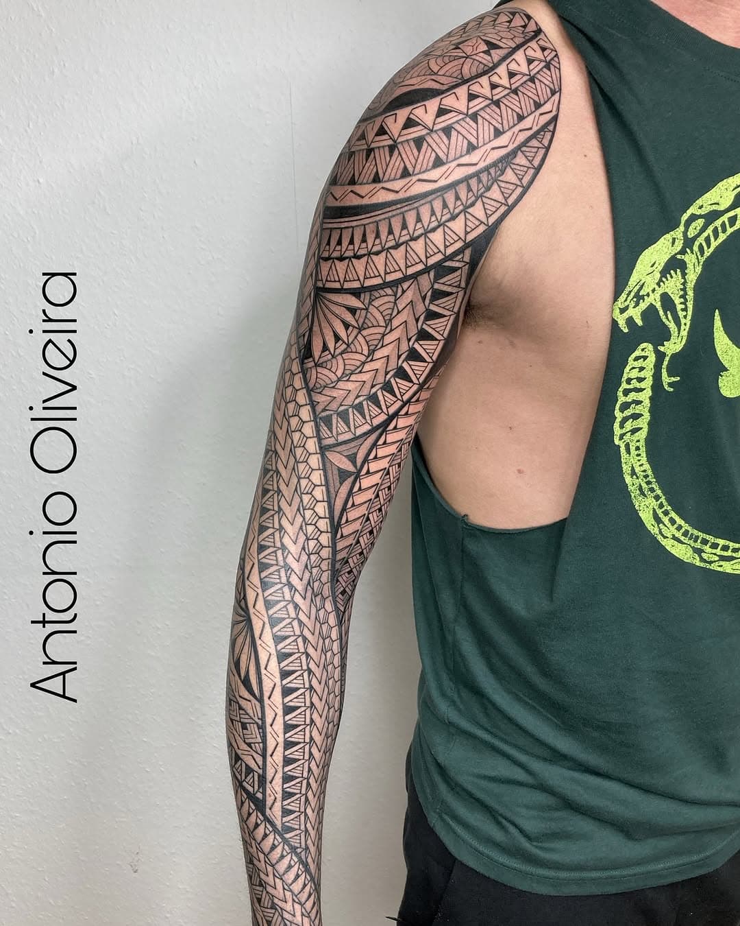 FREEHAND - Tribal | Maori | Polynesian Tattoos
📌 Appointments | Agendamentos:

👉 Send me an Instagram Direct Message
👉 Envie mensagem no Instagram

👉 E-mail: antoniooliveira_tattoo@hotmail.com

#porto #portoportugal #portoportugal🇵🇹 #portugal #portugal🇵🇹 #matosinhos #tattoo #blacktattoo #tribaltattoo #polynesiantattoo #lisbon #lisboa #oporto #tatuagem #freehand #freehandtattoo #tattoolovers

#netherlands #switzerland #germany #england #europe