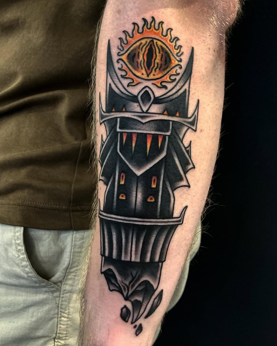 Barad-dûr for Christian. Thanks man !
More LotR tatts please 🙏

Done @brightsidetattoocph 

#tattoo #tattoodesign #sketch #art #drawing #neotraditional #neotrad #traditionaltattoo #copenhagen #copenhagenart #copenhagentattoo #lotrtattoo #lordoftherings #lotr