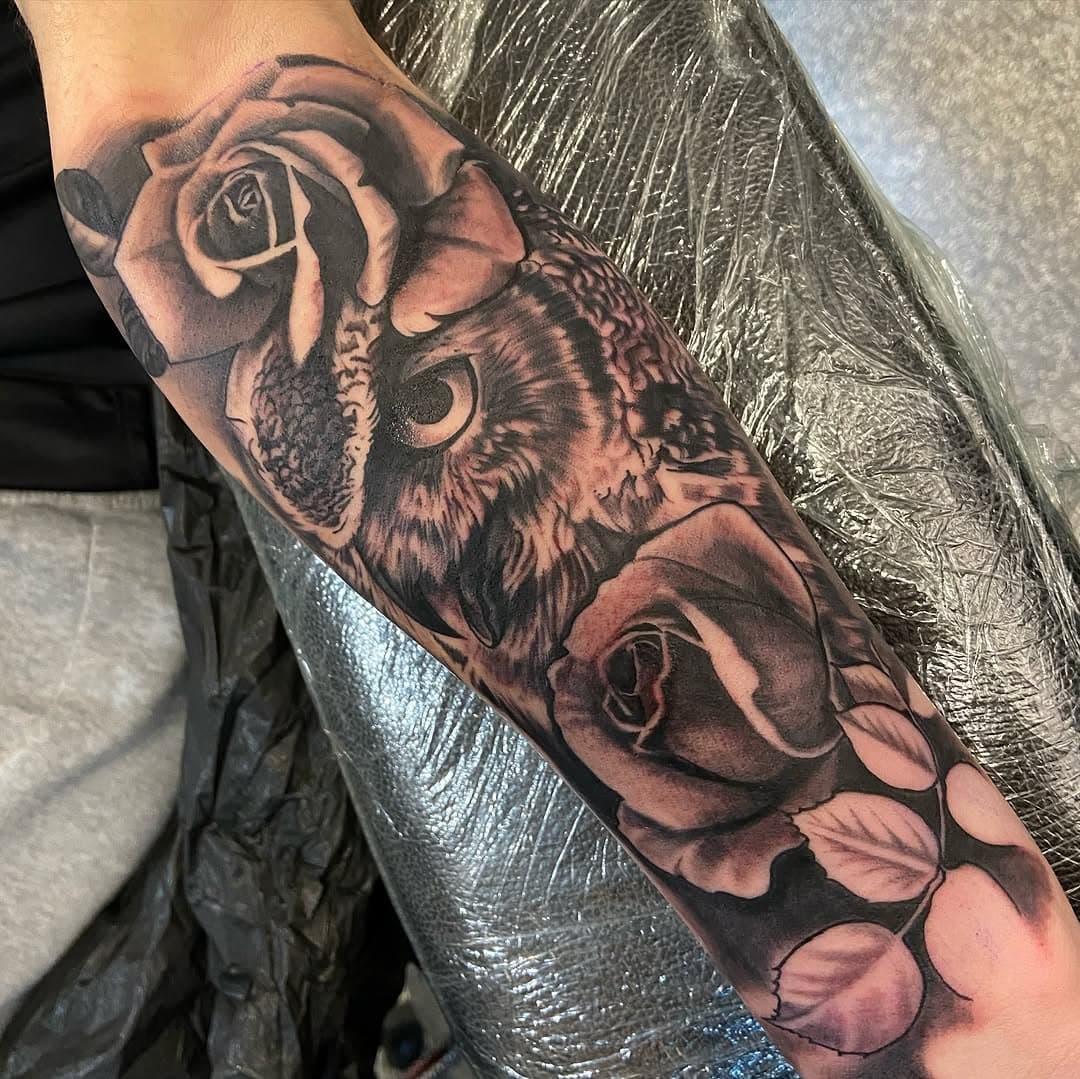 Swipe to see some recent Black and grey work by me #tattoo #blackandgreytattoo #blackandgreytattoos #blackandgreyink #realismtattoo #realistictattoo #surreytattooartist