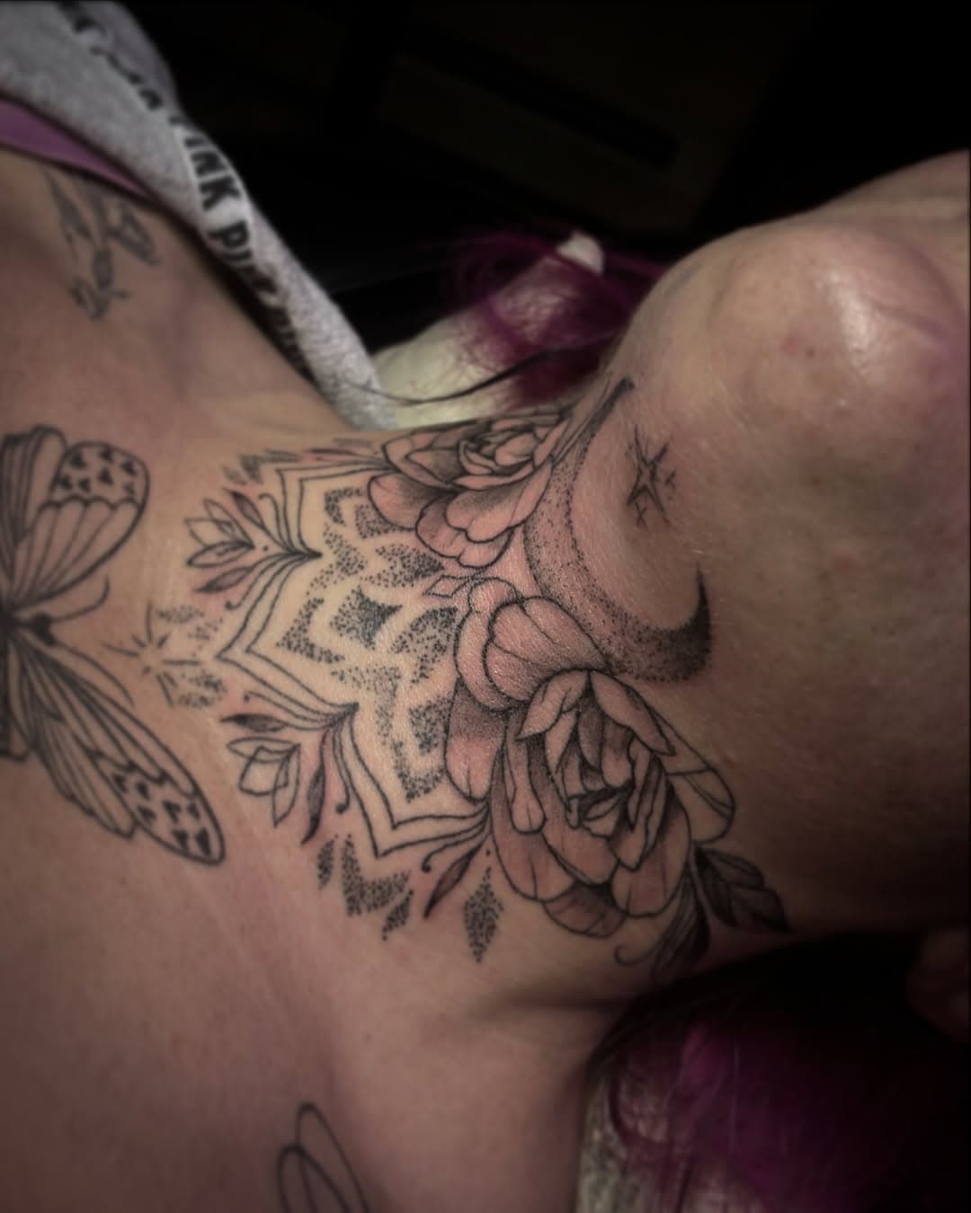 Briana’s neck tatttoo 💖 aka the lash god 
•
#tat #tats #tattoo #tattooartist #tatooing #necktattoo