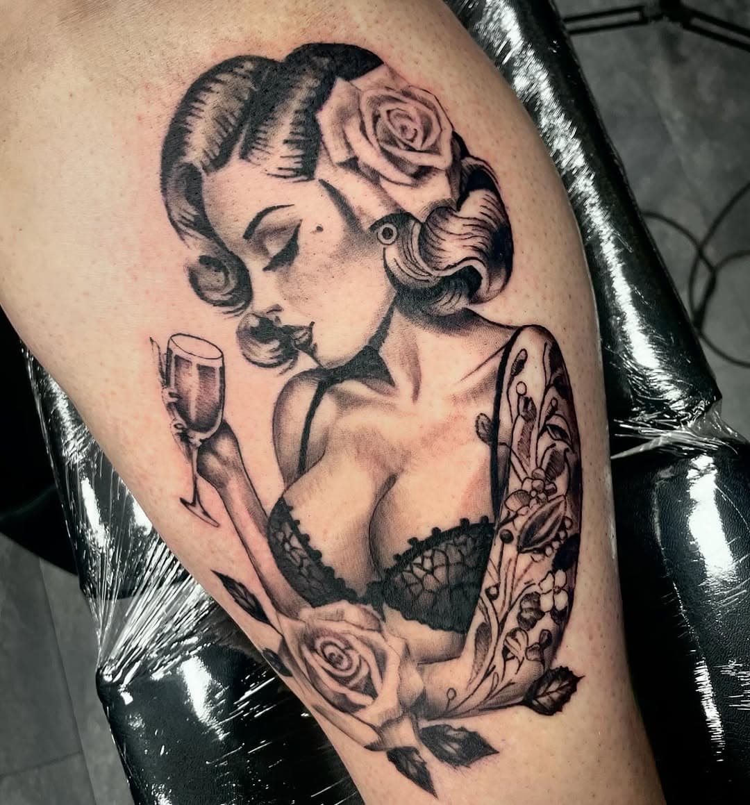 Pinup lady 🔥  #pinup#pinuptattoo#tattoo#art#artist#ink#tattooartist#blackandgrey#realism#woman#womantattoo#pinupgirl#realistic#realistictattoo#realismtattoo