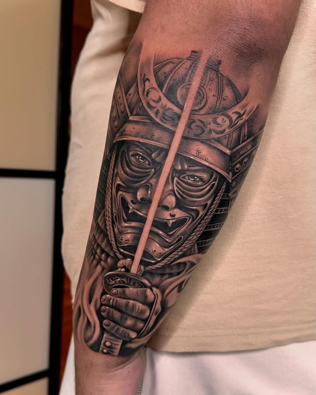 Samurai

@beltzabalm 

#ink #inked #inkedup #samurai #samuraitattoo #japanese #japanestattoo #tattoo #tatuaje #tatouage #tatuagem #tatuaggio #وشم #刺青 #bng #blagkandgrey #criticaltorque #blackandgreytattoo #realism #realistictattoo #tattoorealistic #criticaltorque #asturiastattoo #kraken #art #arte #luarca #asturias #dubai #spain