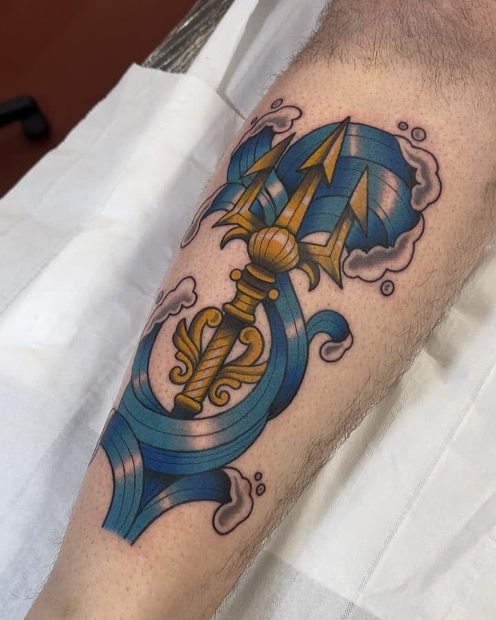 Sticking with the nautical theme 🌊 This one for Nigel, thank you so much for always coming back 🙏

@longfoxbristol #trident #neptune #neptunetattoo #Poseidon #poseidontattoo