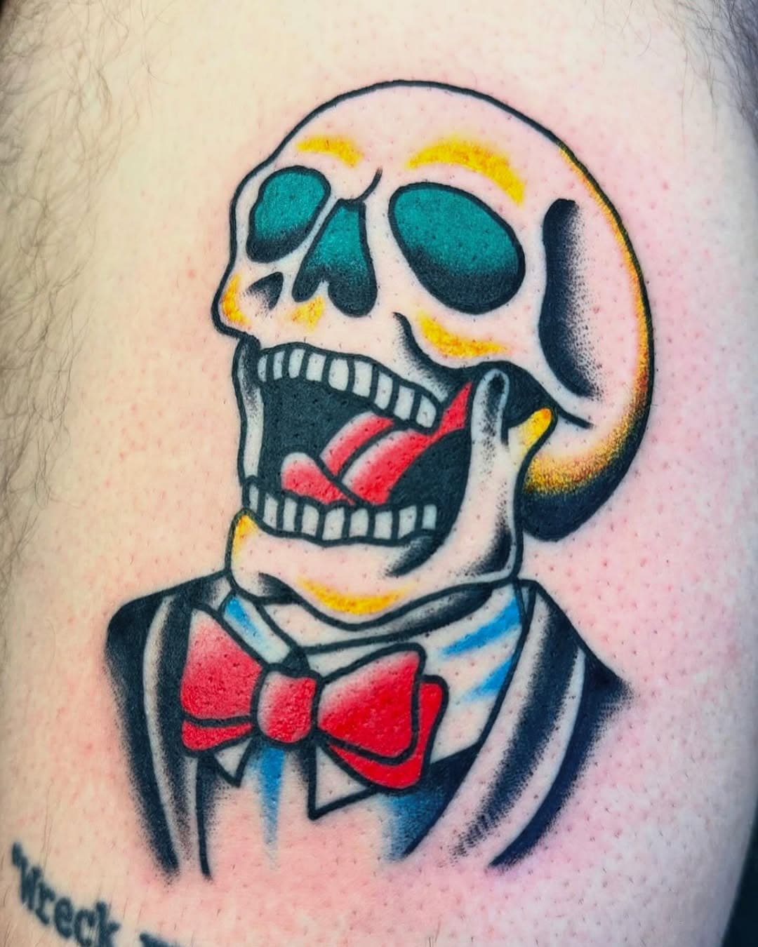 Gentleman skeleton by @joeyxtattoo DM him for appointments
.
.
.
.
.
#traditionaltattoo #boldwillhold #colortattoo #tradtattoo #losangeles #hollywood #losangelestattoo #tattooartist #tattoo