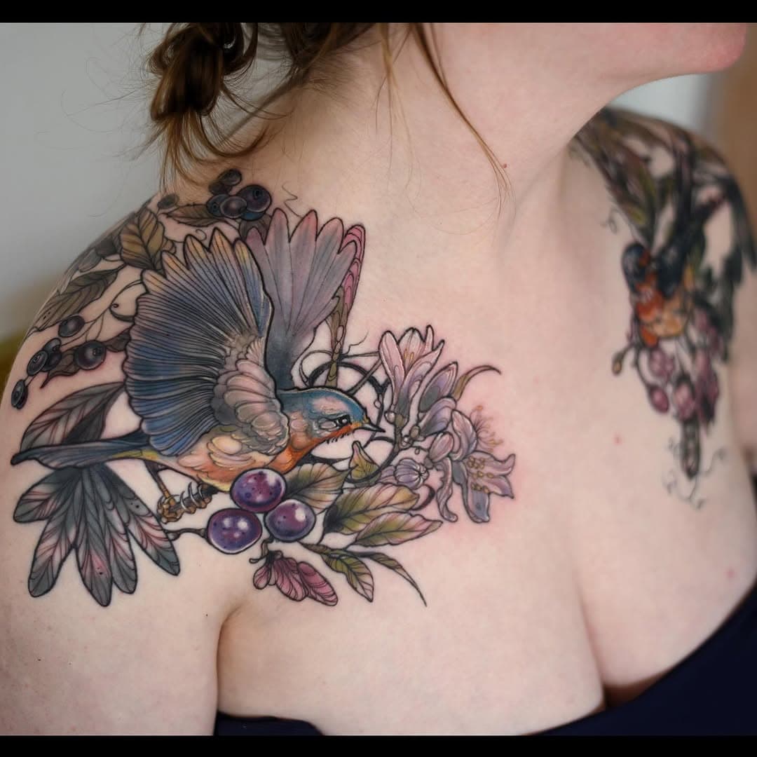 A shawl of birds! 🦢 
.
.
.
.
.
.
.
.
.

#birdtattoo #birdstattoos #bluebirdtattoo #bluebirdtattoos #bluebirdstattoos #swallowtattoo #swallowstattoo #swallowtattoos #swallowbirdtattoo #botanicalbirdtattoo #shouldertattoo #femineshouldertattoo #botanicalshouldertattoo #birdshouldertattoo #shawltattoo