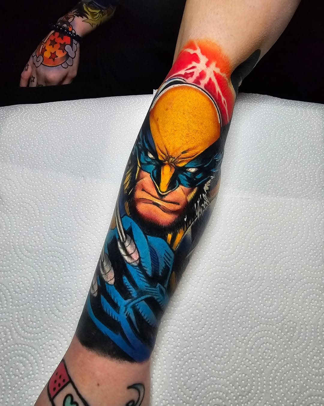 Wolverine finished up on @alexandrakichigai 
Good, solid, high contrast tattoos :D 
.
.
#manchesterartist #manchestertattoo #wolverinetattoo #marvelcomics #marveltattoo #comicart #comictattoos