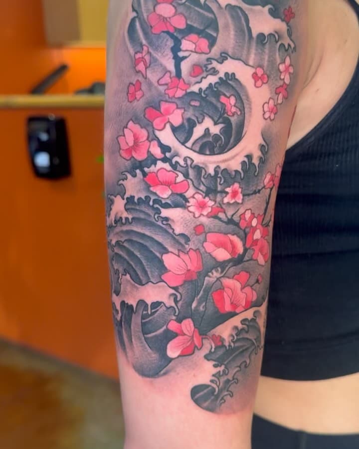 🌊 🌺 
Tattoo Avenue
5637 E Broadway
Tucson, AZ
.
.
.
#tattoo #tattooavenue #tattooavenuetucson #tucson #tucsontattoo #tucsontattooartist #tucsontattooshop #tucsonarizona #tucsonart #tucsonartist  #arizonatattooartist #color #colortattoo #colortattooartist 
#cherryblossom #wave #wavetattoo #japanesetattoo #girlytattoo #halfsleeve #halfsleevetattoo