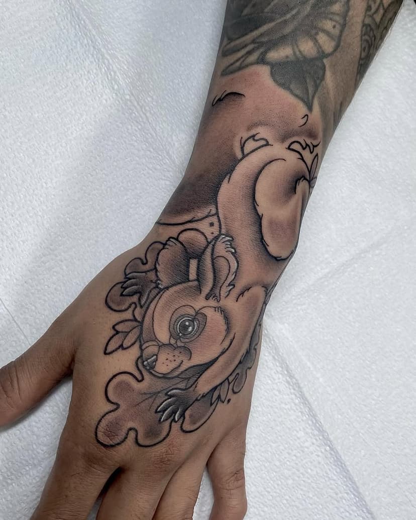 Squirrel hand tattoo for @julio_lopeez_98 🐿️ Would love to do more black and gray Neotraditional tattoos as well 🖤
•
•
•
•
•
#longbeachtattoo #longbeachtattooartist #losangelestattoo #losangelestattooartist #latattoo #latattooartist #anaheimtattoo #neotrad #neotraditional #neotraditionaltattoo #squirrel #squirreltattoo #animaltattoo #handtattoo