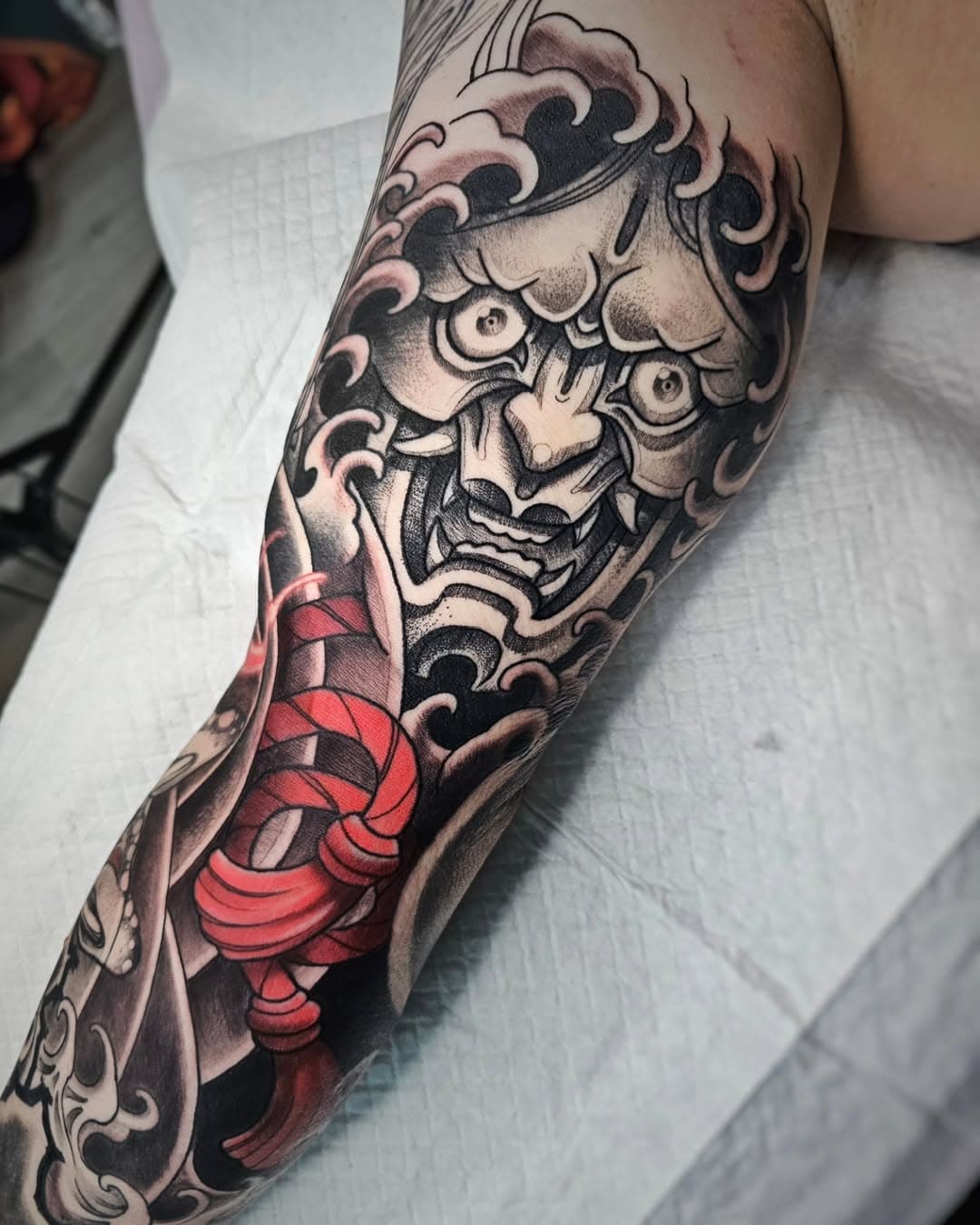 Some more progress on kyle's freehand Japanese sleeve
👉Swipe for freehand

#japanesetattoo #Melbourne #freehandtattoo #irezumi #irezumicollective #melbournetattooartists #nerdytattoos