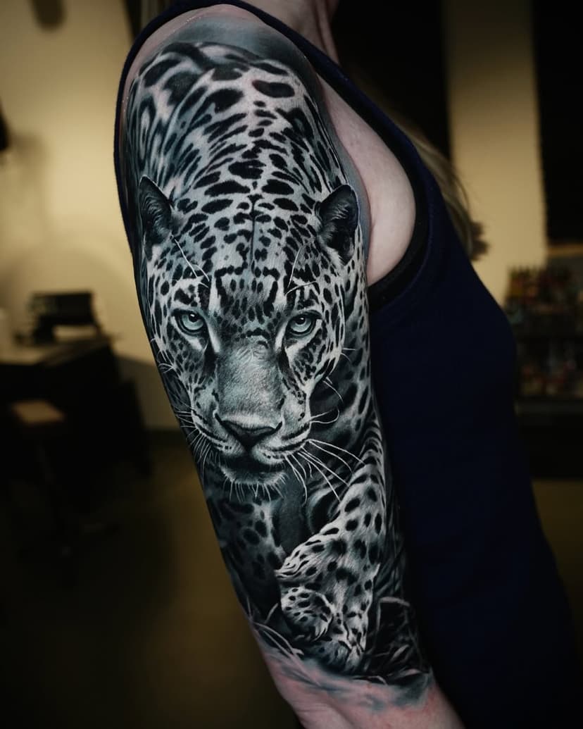 Process…
@kwadron @rawpigmentseu @tattoopharma 
@skulltattoosbadvilbel 
#kwadroncartridgesystem #kwadronwolfpack #kwadron #kwadronneedles #kwadroncartridge #blackandgreytattoo #animaltattoo #animaltattoos #leopard #leopardtattoo #tattoopharmaproteam #tattoopharma #rawpigments #rawink