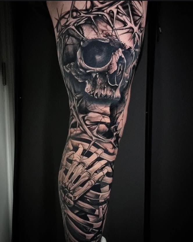 Done by @joshaskewtattooing 💀

Josh is taking bookings for next year at Everblack Tattoo Co. 

Get in touch with any enquiries you have!

#darkart #blackandgreytattoo #sheffieldtattoo #skulltattoo #legtattoo