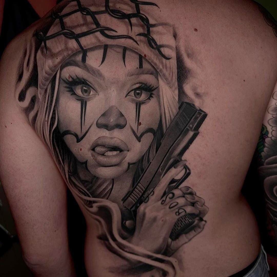 Payasa 
Eseguita su schiena in stile black n grey🔫💣

Lavoro eseguito da: Mattia Povero @mattialost 

✅SEDI LAVORATIVE✅
📍 @respecttattooshop 
📍 @poverostattooart 

🗓 Prossime date in studio
  03-04-05 Dicembre 2024

📲whatsapp 3497873009
📩 respecttattostudio@gmail.com

#blackandwhite #blackngray #blackandgreytattoo #black #white #tattoo #tattooart #tattooartist #art #italy #southitaly #basilicata #lukania #novasiri #respecttattoo #respecttattooart #puglia #lecce #cavallino