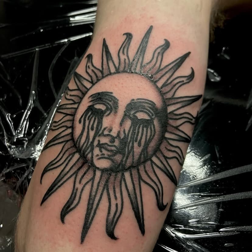 🌞🌞🌞

—————————————————————
#tattoo #tattooist #tatuering #traditionaltattoo #oldschool #oldschooltattoo #horrorart #traditional #oldlines #eutradtattoo #tradworkers #tradworkerssubmission  #topclasstattooing #blackmetal #vegan #onlythedarkest #onlyblackart #copenhagen #copenhagentattoo #københavn #tatovering #traditionalkings #boldwillhold #bright_and_bold #malmö #metal #creepy #satanism #horror