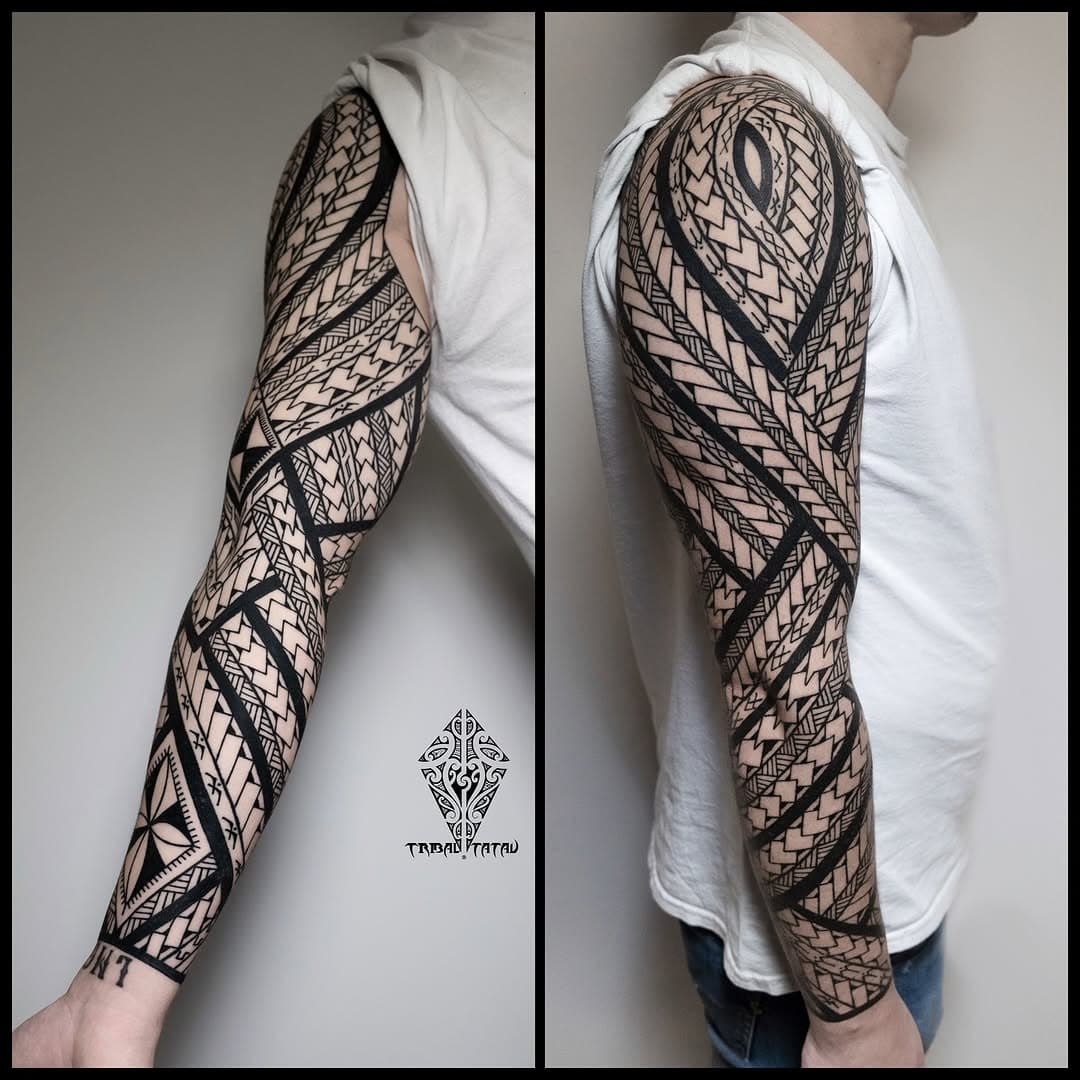 Work done at @nessunalacrimatattoo 
Work done entirely freehand!
TRIBAL TATAU 

#samoan #samoa #samoantatau #samoantattoos #tatau #tatausamoa #pacific #pacifictattoo #alessandroolivierotattooist #tribal #tribalart #tribaltattooers #tribaltattoos #tribaltattoo #tribaltataucollective #bestpolynesiantattoos  #tattoo #tattoos #tattooart #tattooitalia #freehandtattoo  #nessunalacrimatattoo #tribaltatau #bestpolynesiantattoos #bestmaori #tribaltataucollective #modenatattoo #bolognatattoo #veronatattoo #vicenzatattoo