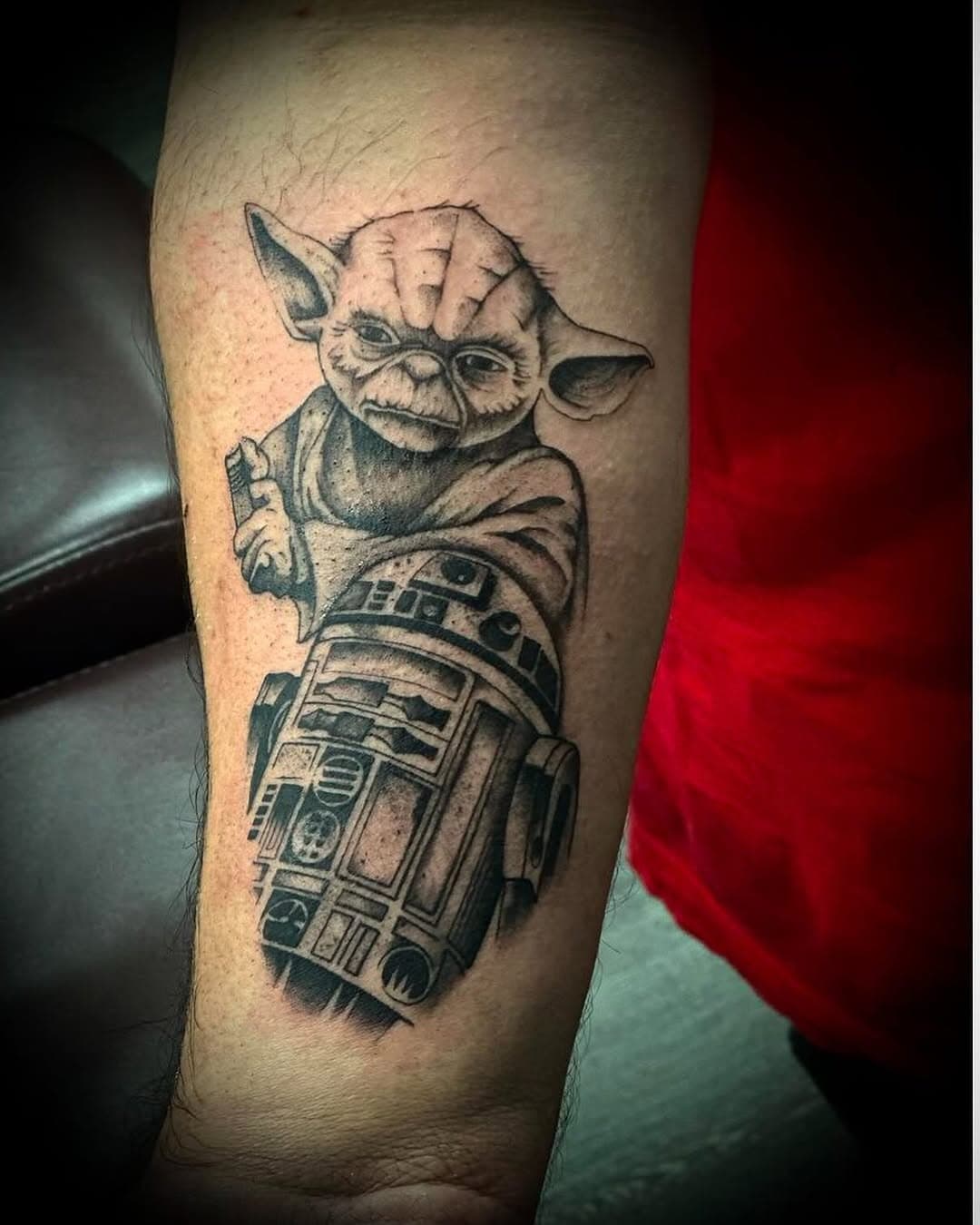 Tattoo the other day by @jrich.tattoo - Call the shop, email or swing by to book! #tattoo #yoda #yodatattoo #r2d2 #r2d2tattoo #starwars #starwarstattoo #ink #art #cbus #columbustattooers #asseenincolumbus