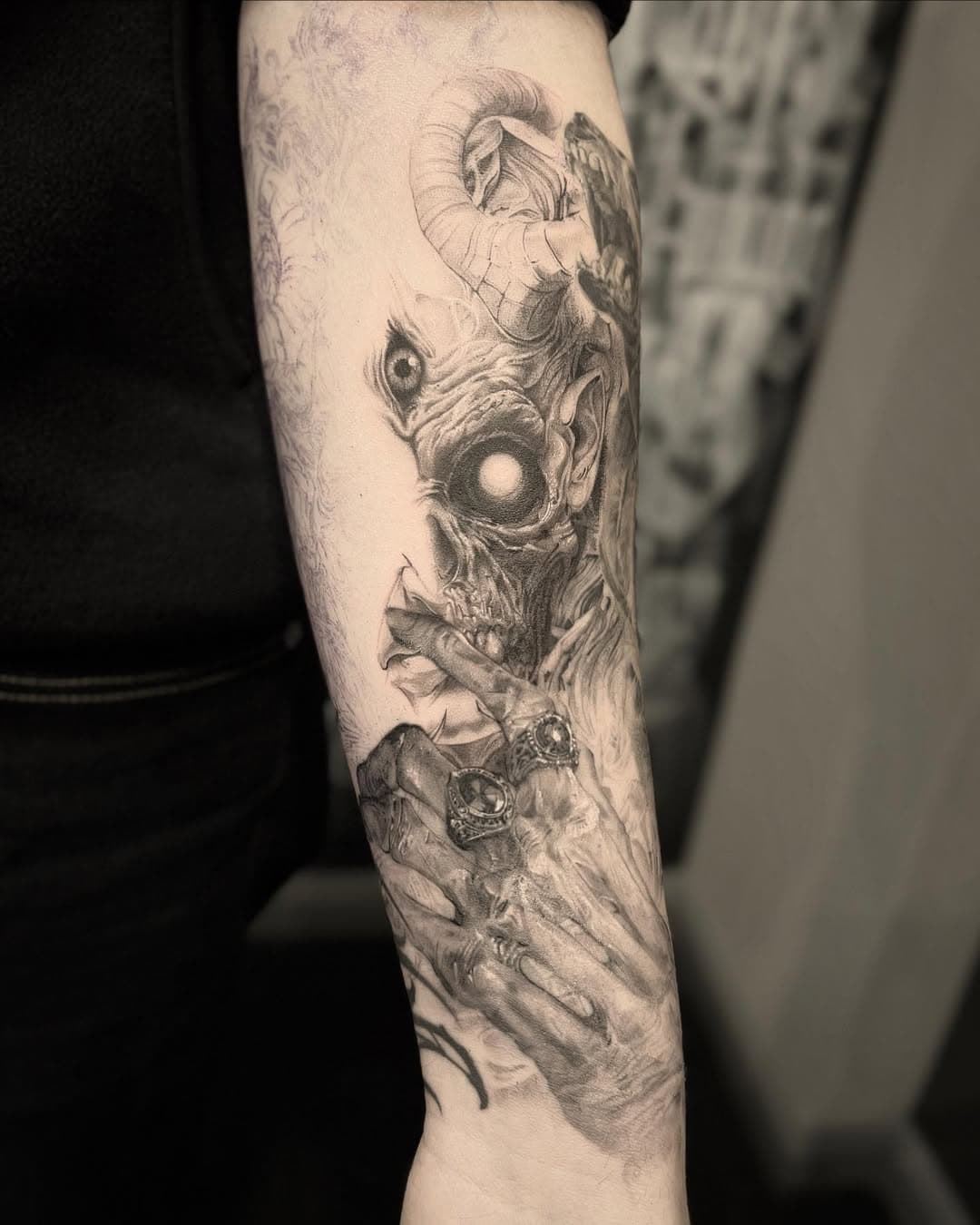 Work in progress 🔨

Bookings open for Dec - Jan 
Contact via DM or Email (lil.jeon.tattoo@gmail.com)

Berlin, berlin tattoo, black and grey, realistic tattoo, black and grey tattoo
#tattoo #berlintattoo #blackandgrey #blackandgreytattoo #realistic #realistictattoo